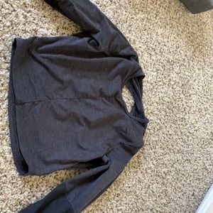 Black and grey small cropped long sleeve shirt